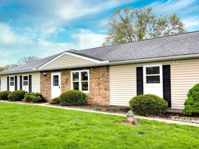 4016 Townhouse Lane, Green, OH 44685 Photo 2