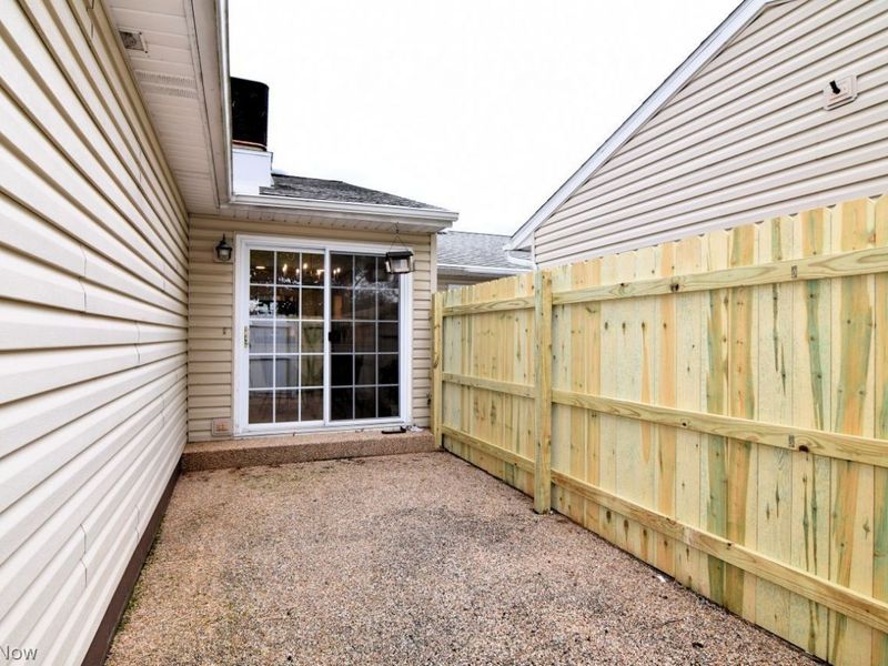 4016 Townhouse Lane, Green, OH 44685 Photo 26