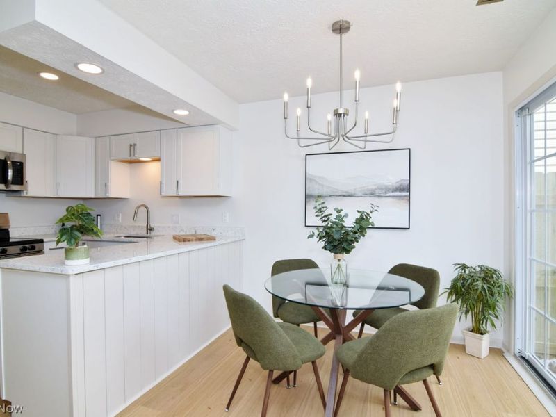 4016 Townhouse Lane, Green, OH 44685 Photo 7