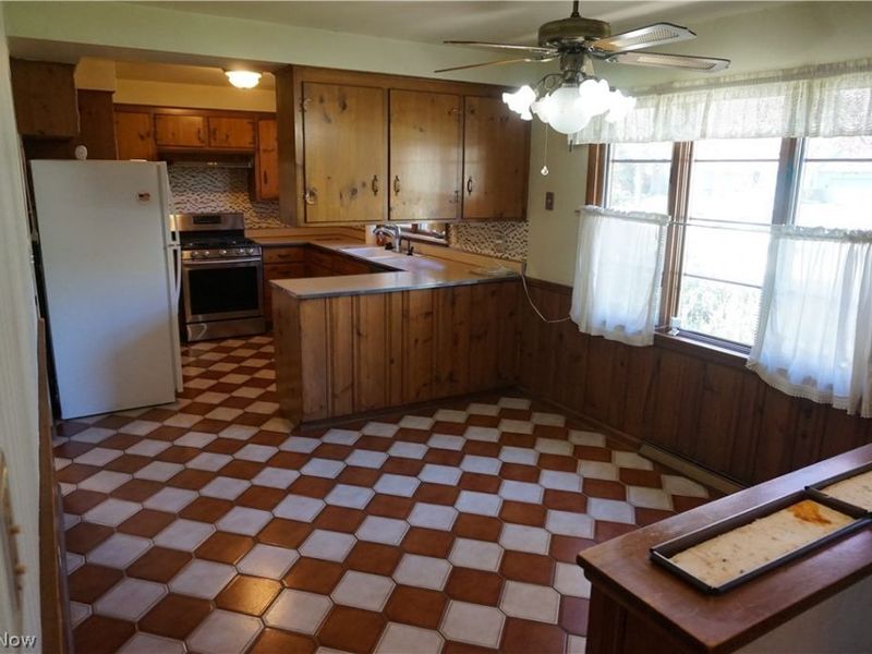 2068 Miami Road, Euclid, OH 44117 Photo 11