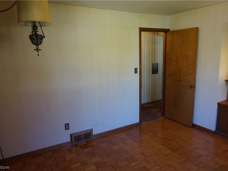 2068 Miami Road, Euclid, OH 44117 Photo 16