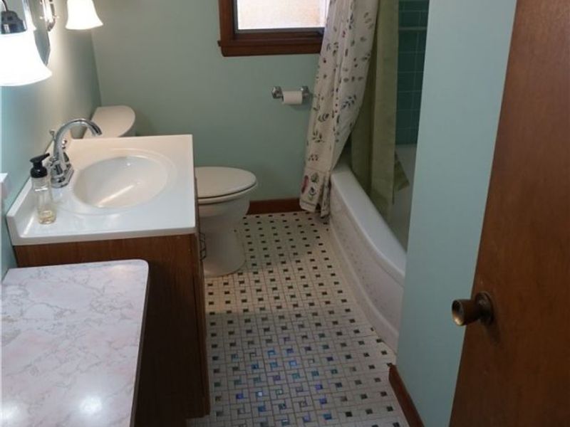 2068 Miami Road, Euclid, OH 44117 Photo 36