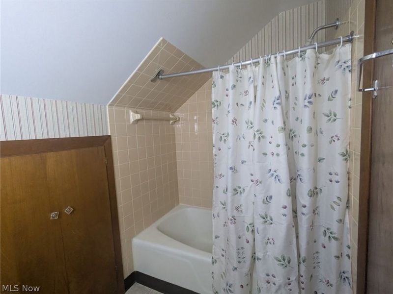 2068 Miami Road, Euclid, OH 44117 Photo 38