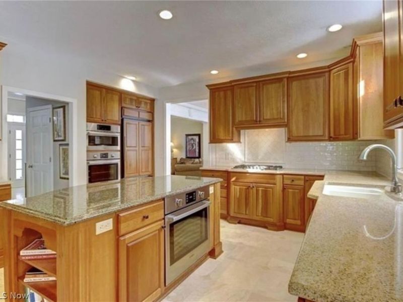 29240 Regency Circle, Westlake, OH 44145 Photo 6
