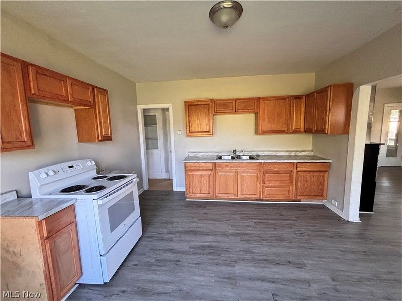 11419 Durant Avenue, Cleveland, OH 44108 Photo 8
