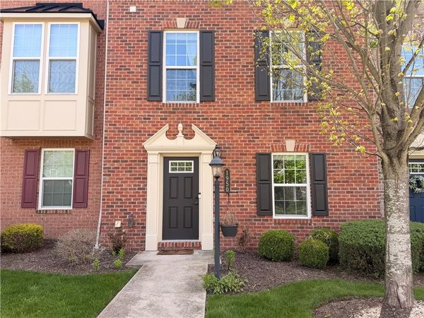 1950 Georgetown Dr , Sewickley, PA 15143