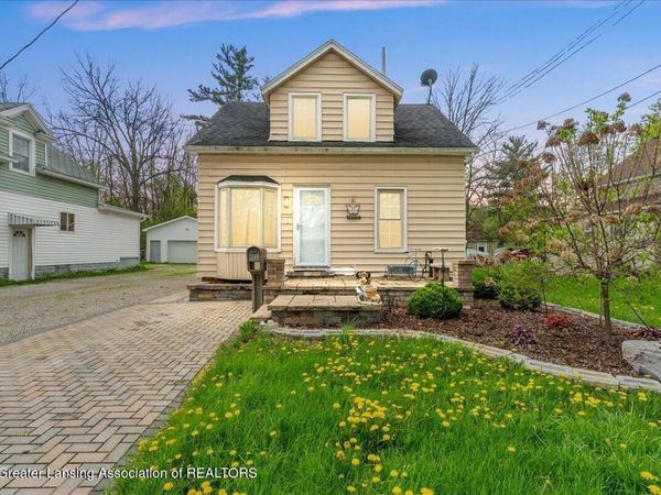 306 E Cavanaugh Road, Lansing, MI 48910