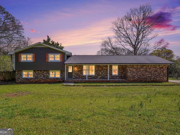 8832 Twin Oaks Drive, Jonesboro, GA 30236