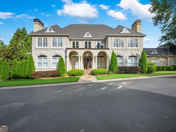 2204 Iron Gate Drive SE, Smyrna, GA 30080
