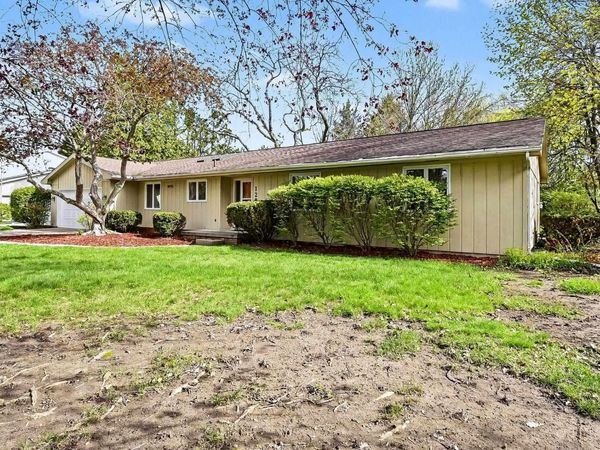 1203 Glenwood Drive, Mt Pleasant, MI 48858