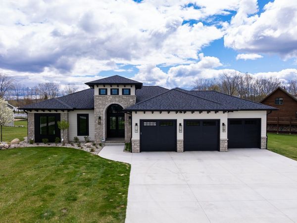 1083 Bundy Drive, Lake Isabella, MI 48893