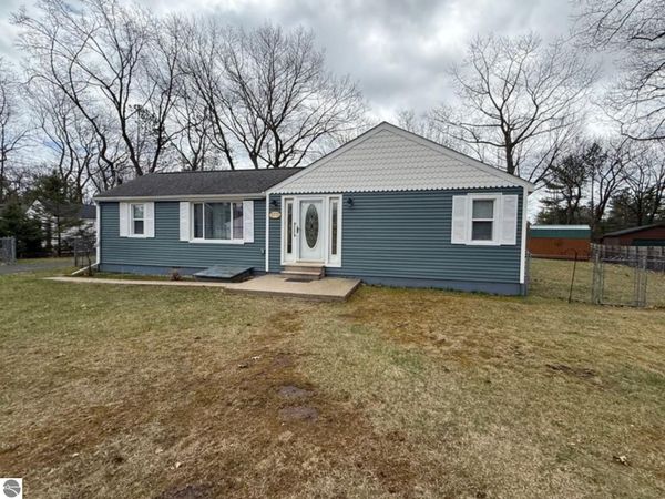 5772 Oak Street, Oscoda, MI 48750