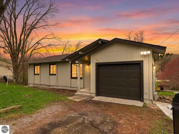 1455 Greenbriar Drive, Traverse City, MI 49685