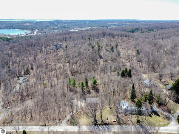 Smiseth Road E, Suttons Bay, MI 49682