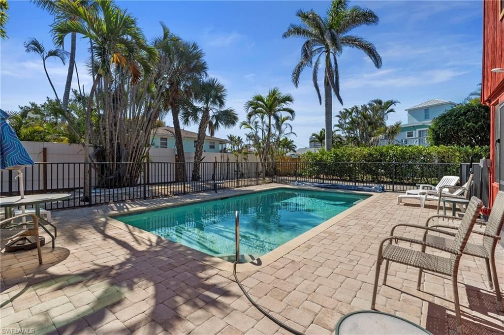 210 Miramar St, Fort Myers Beach, FL 33931 Photo