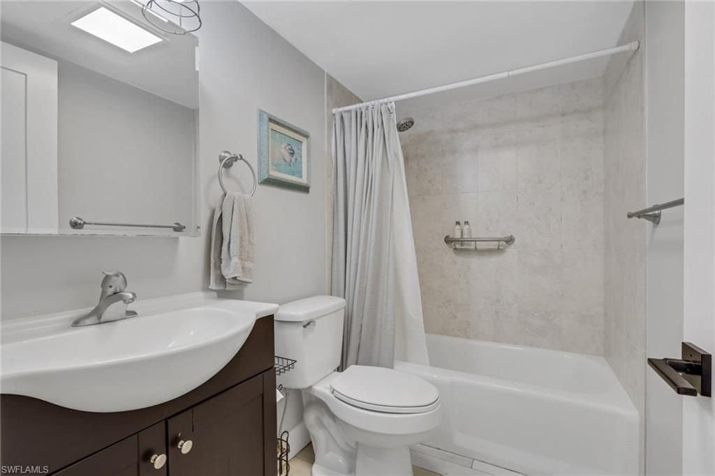 4586 Trawler Ct, Unit 305, Fort Myers, FL 33919 Photo
