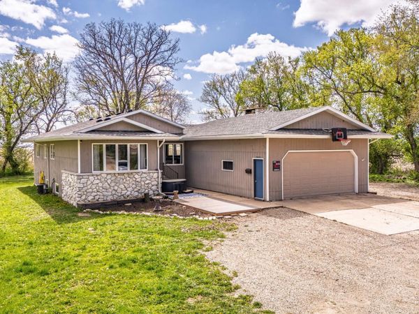 55739 140th Street, Lyle, MN 55953