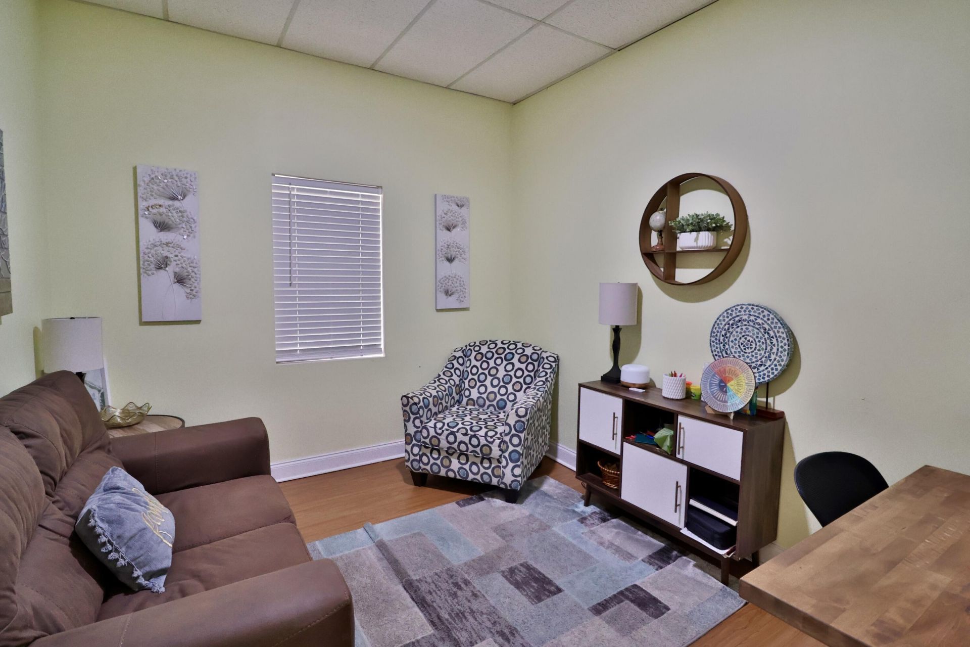 402 S Live Oak Drive Photo 8