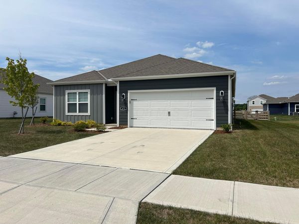 472 Park Vista Drive , Delaware, OH 43015