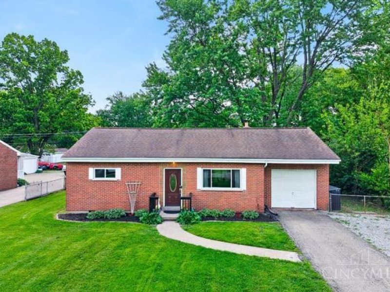 817 Fairway Drive, Union Twp, OH 45245 Photo 2
