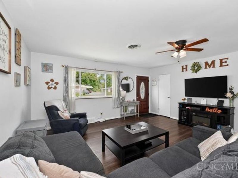 817 Fairway Drive, Union Twp, OH 45245 Photo 8