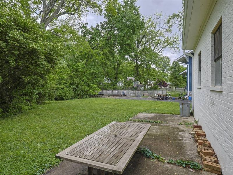 1530 Maple Avenue, Wyoming, OH 45215 Photo 40