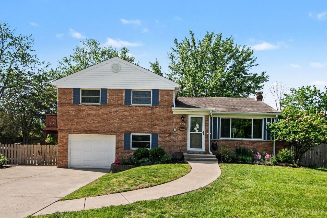 555 Shawnee Lane, Mason, OH 45040 Main Photo