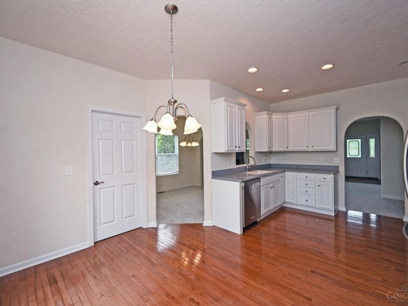 7210 Rolling Oaks Court, Colerain Township, OH 45239 Photo 10
