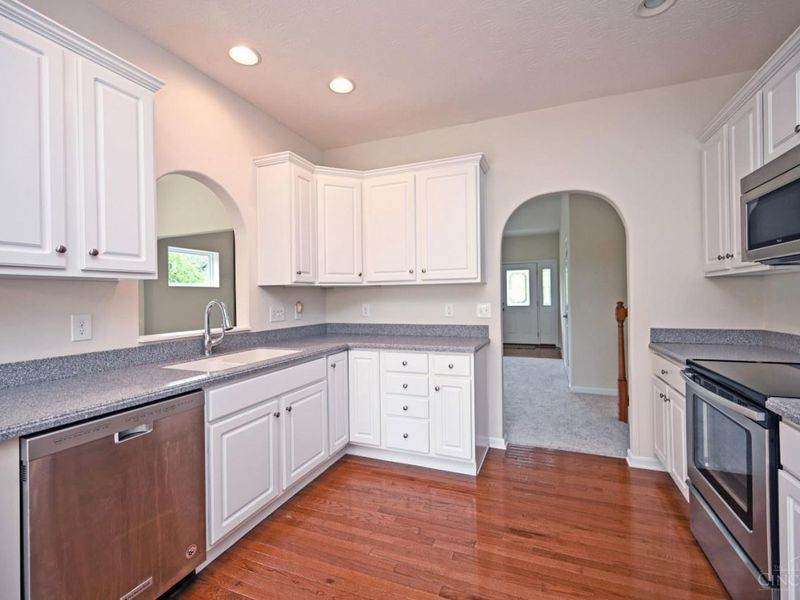 7210 Rolling Oaks Court, Colerain Township, OH 45239 Photo 12