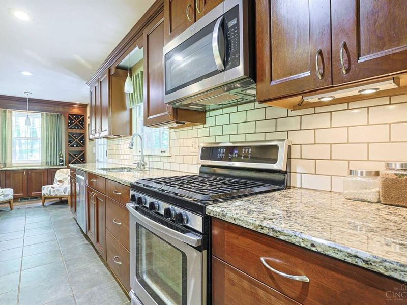 200 Brocdorf Drive, Wyoming, OH 45215 Photo 13