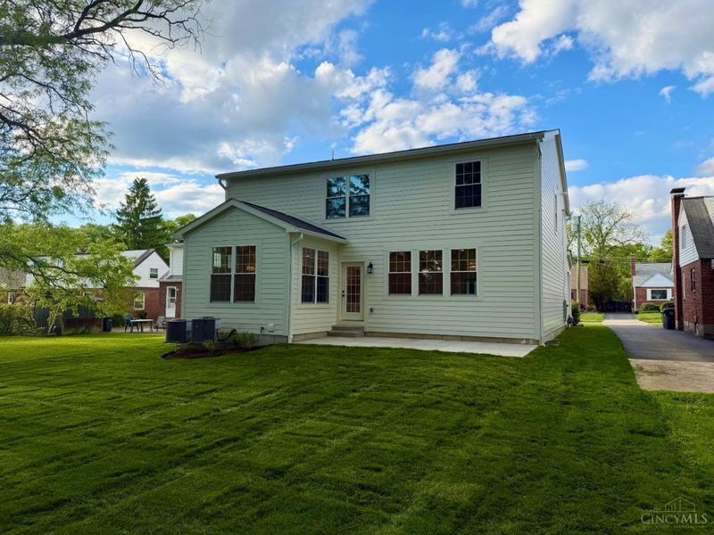 7807 Dee Street, Madeira, OH 45243 Photo 3