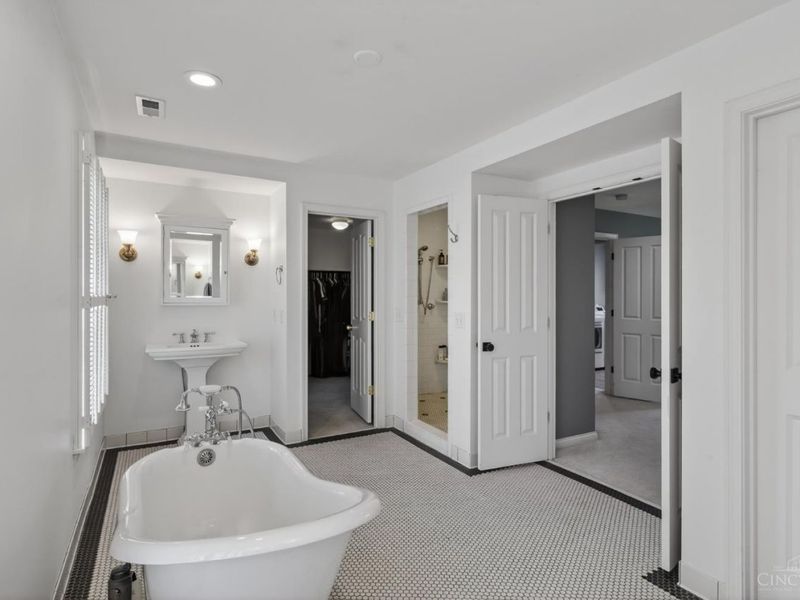 7703 Cooper Road, Montgomery, OH 45242 Photo 31