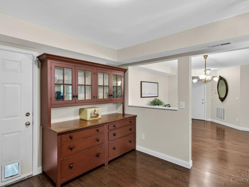 9940 Shorewood Lane, Unit F, Sharonville, OH 45241 Photo 16