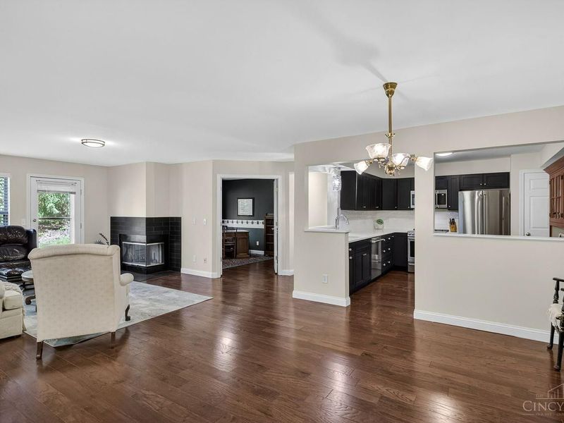 9940 Shorewood Lane, Unit F, Sharonville, OH 45241 Photo 4