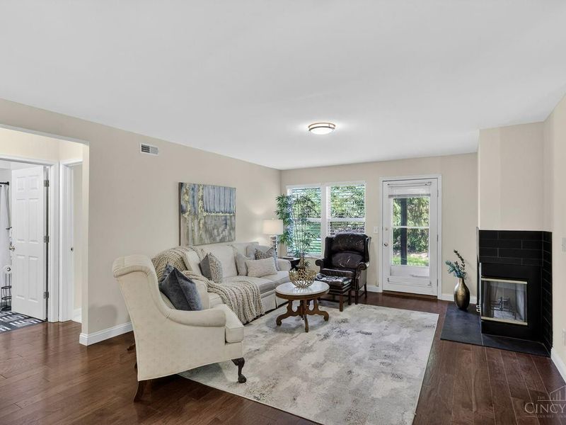 9940 Shorewood Lane, Unit F, Sharonville, OH 45241 Photo 5