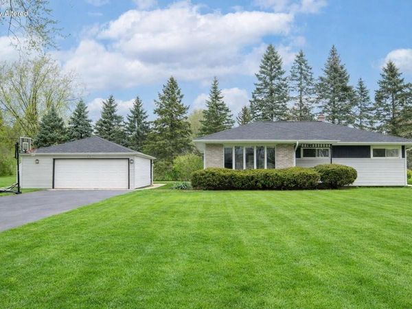 N61W15030 How AVENUE, Menomonee Falls, WI 53051