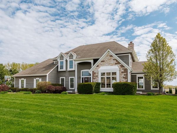 2850 Berwick COURT, Brookfield, WI 53045