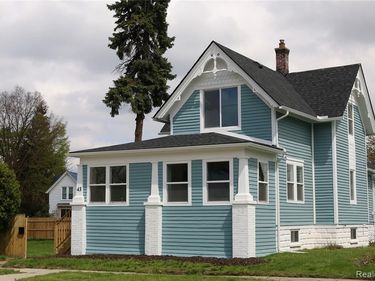43 Rathbone Street S, Mt. Clemens, MI 48043