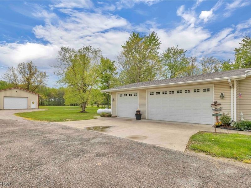 9110 Spieth Road, Litchfield, OH 44253 Photo 2