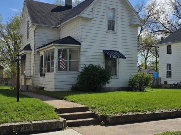 411 Edwards Street, Waterloo, IA 50703