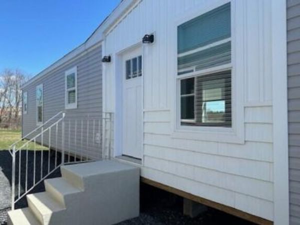11 Punky Lane, Waterville, ME 04901