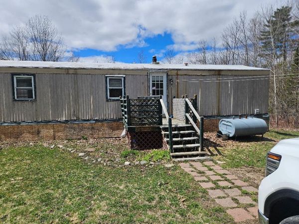 854 Higgins Road , Pittsfield, ME 04967