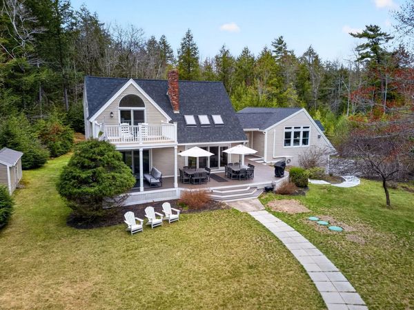 71-72 Quarry Cove Road, Raymond, ME 04071