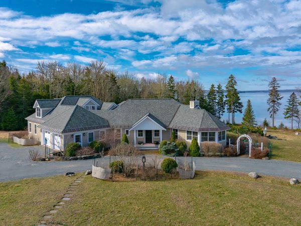 98 Birdsong Lane , Surry, ME 04684