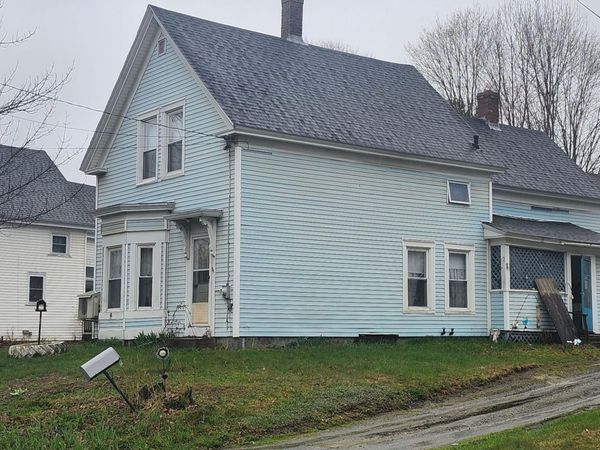 937 W Main Street , Dover-Foxcroft, ME 04426