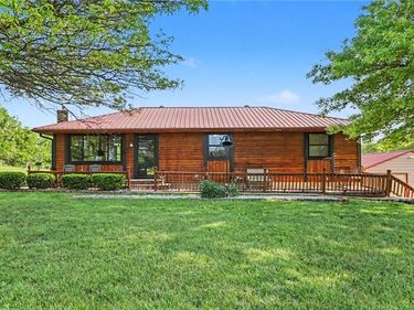 300 E Casey Road, Lone Jack, MO 64070