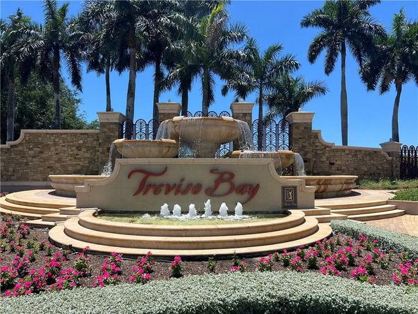 9727 Acqua CT, Unit 418, NAPLES, FL 34113