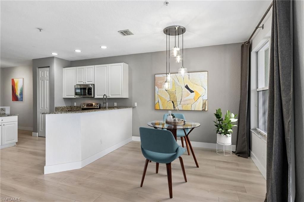 1410 Mariposa Cir, Unit 102, Naples, FL 34105 Photo