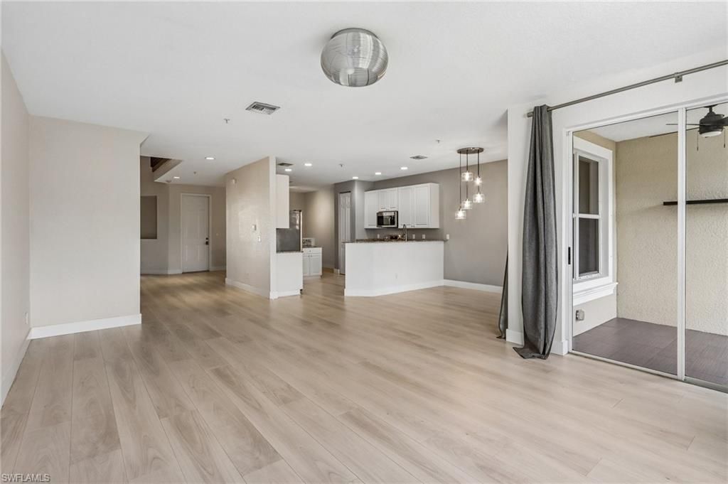 1410 Mariposa Cir, Unit 102, Naples, FL 34105 Photo
