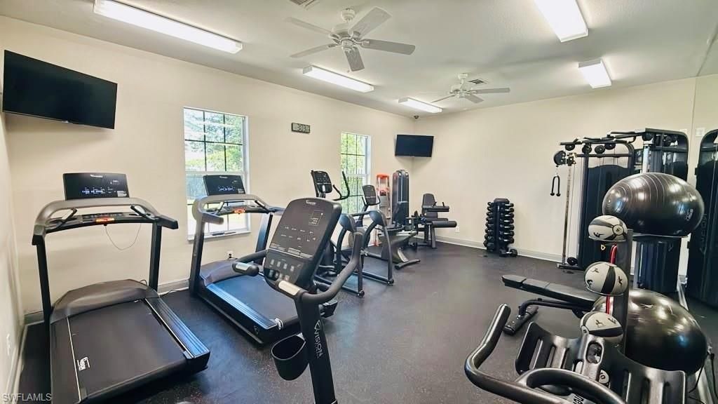 1410 Mariposa Cir, Unit 102, Naples, FL 34105 Photo